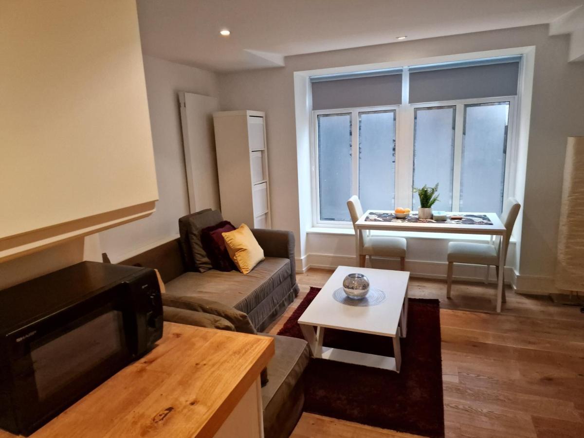Lovely 1-Bed Apartment In London Exterior photo