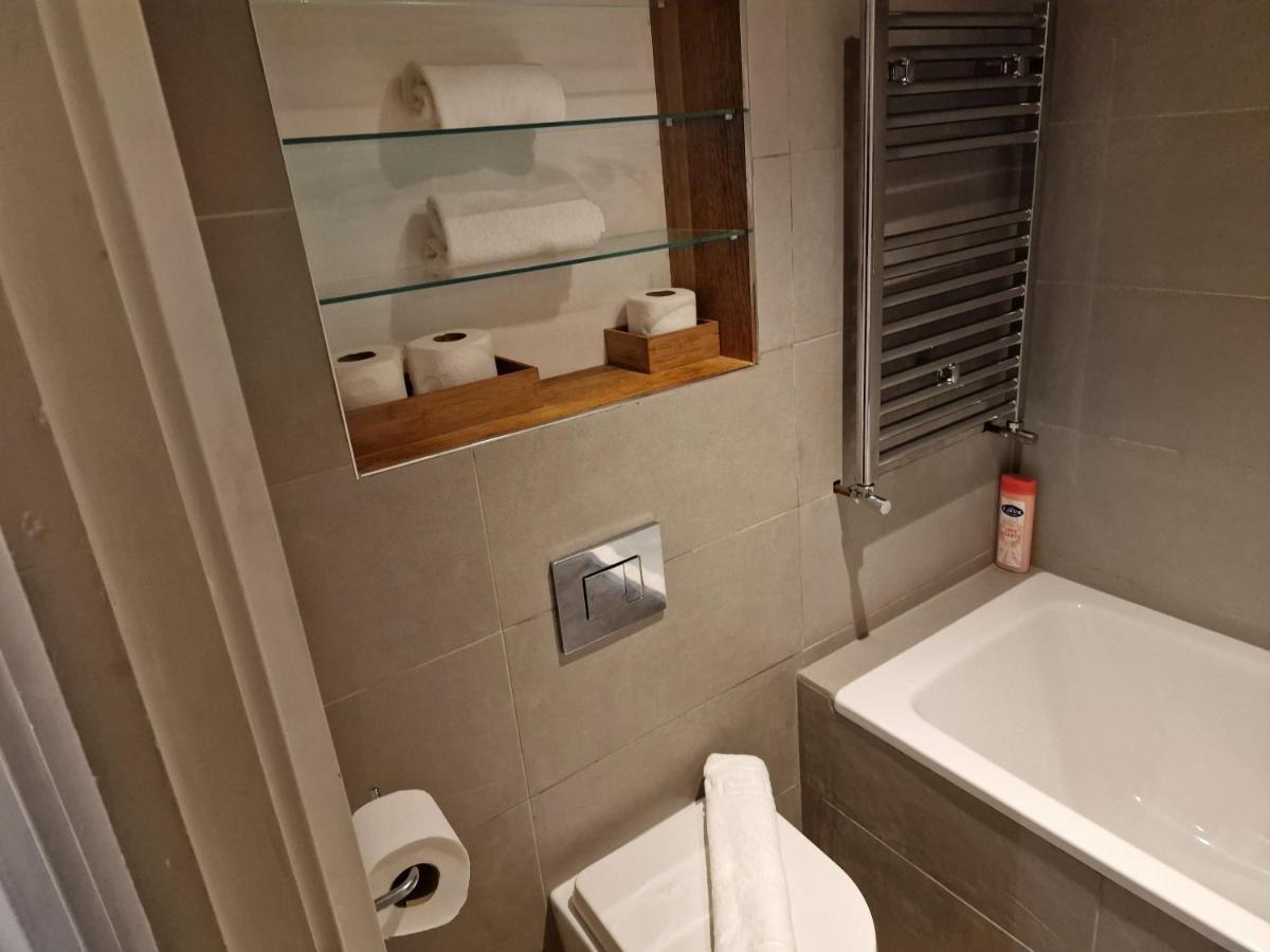 Lovely 1-Bed Apartment In London Exterior photo