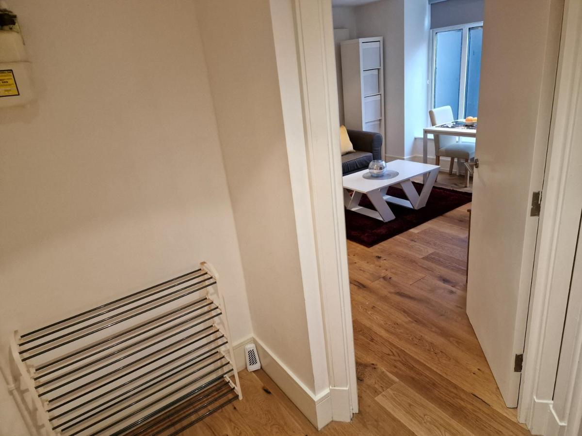 Lovely 1-Bed Apartment In London Exterior photo